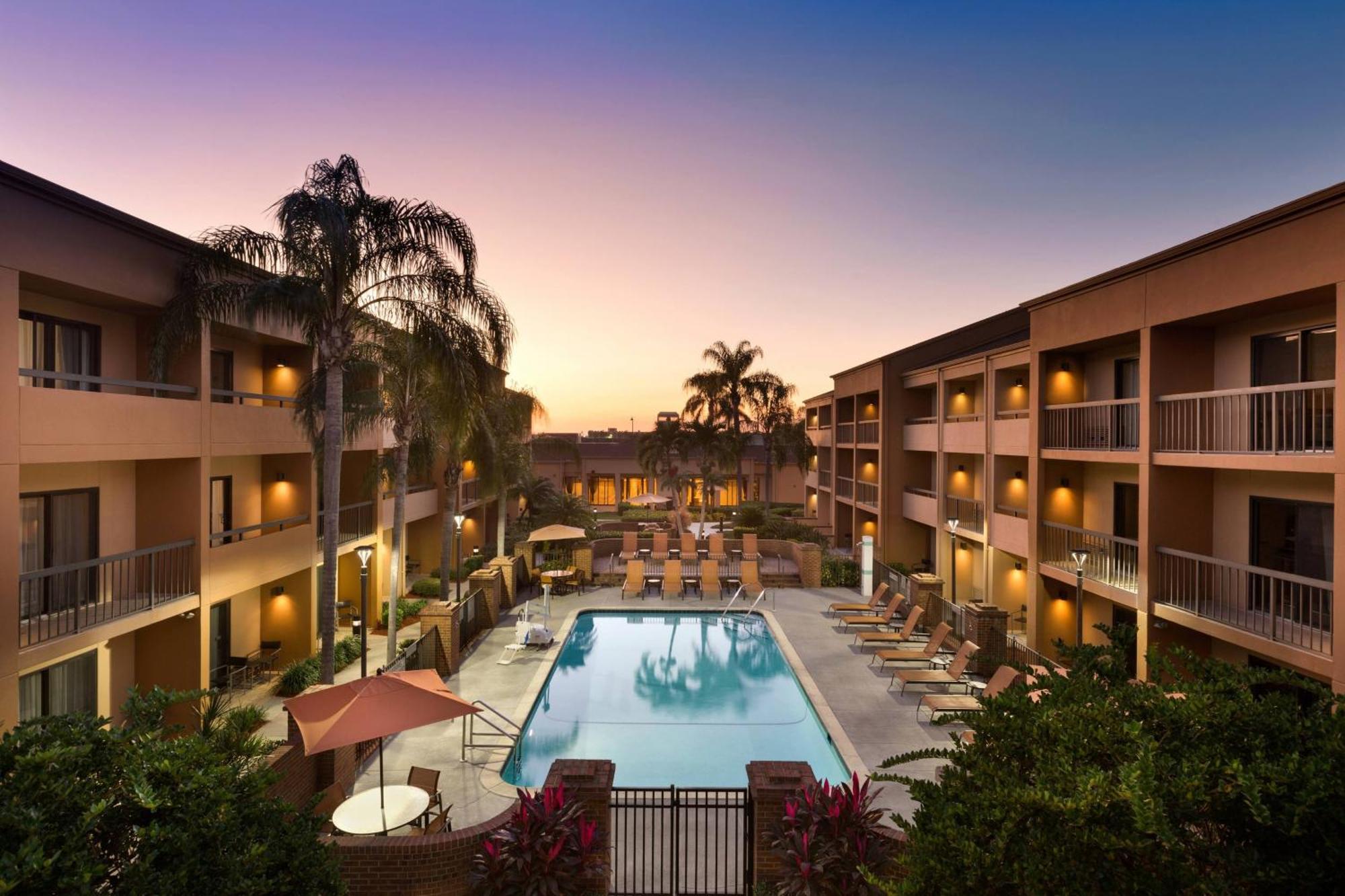 Courtyard Fort Myers Cape Coral Exterior foto