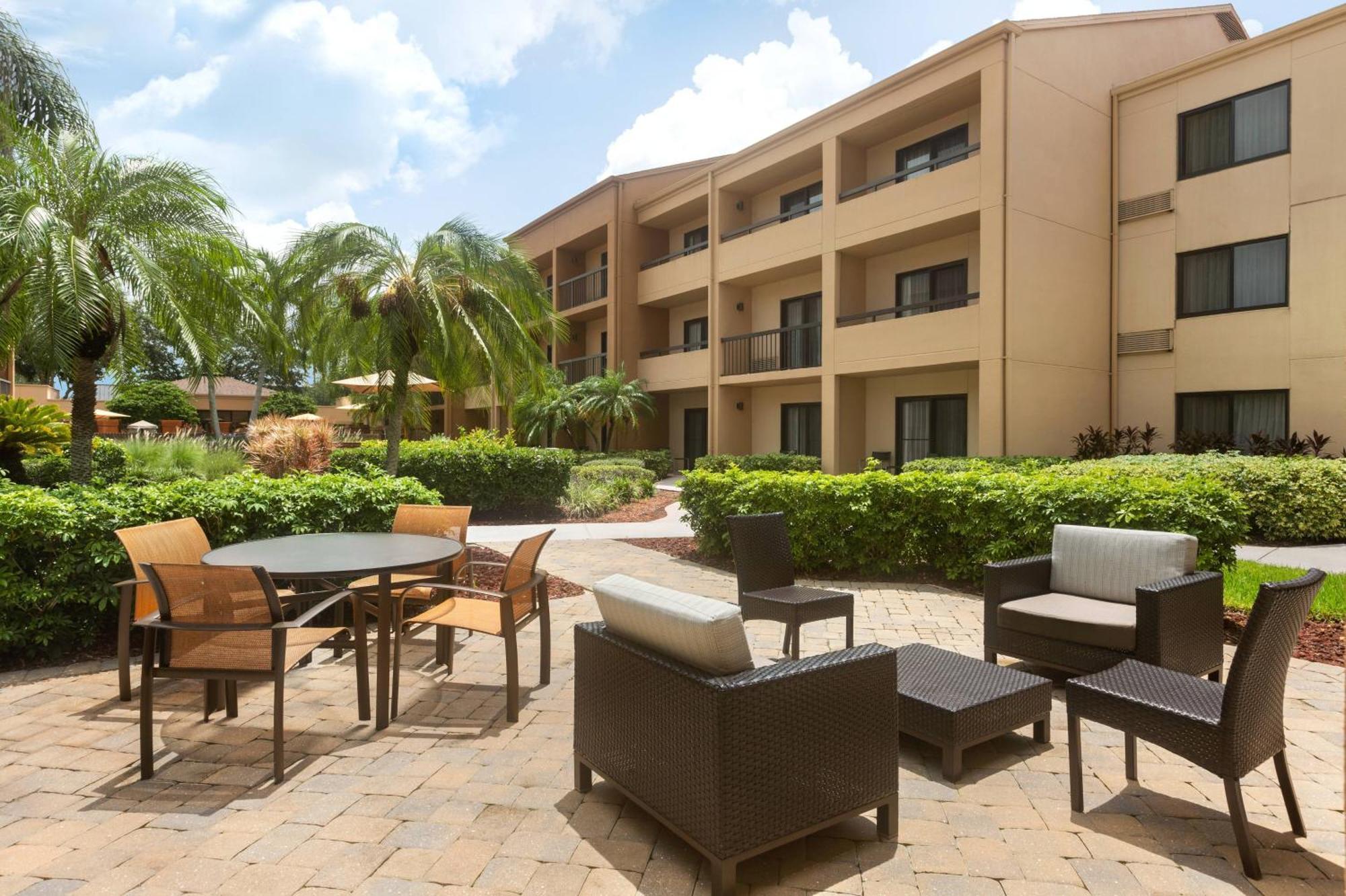 Courtyard Fort Myers Cape Coral Exterior foto